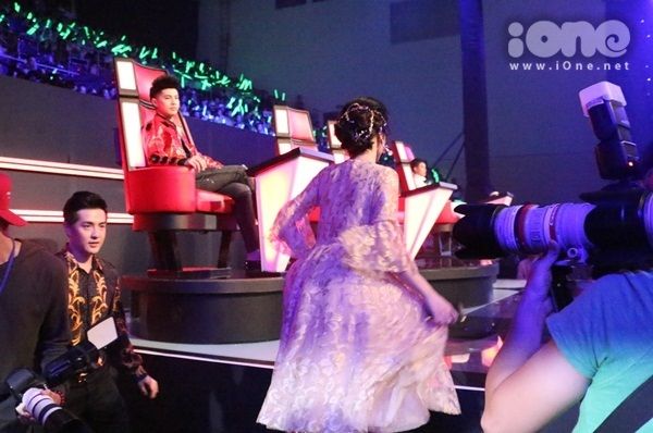 Những trường hợp sao Việt mất điểm vì đi trễ