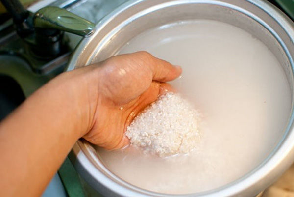 Thói quen nấu cơm gây mất sạch dinh dưỡng và tăng nguy cơ thừa cân