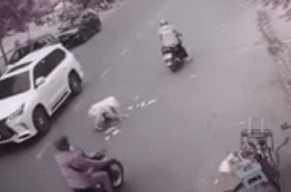 Truy tìm người hôi tiền của cô gái rơi 30 triệu