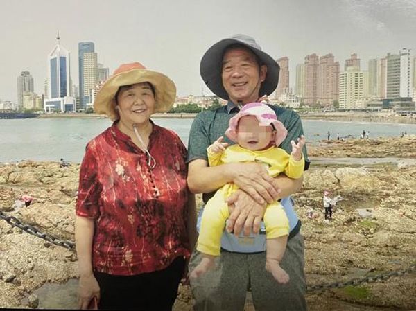 Cuộc sống của vợ chồng U70 sau 1 năm sinh con