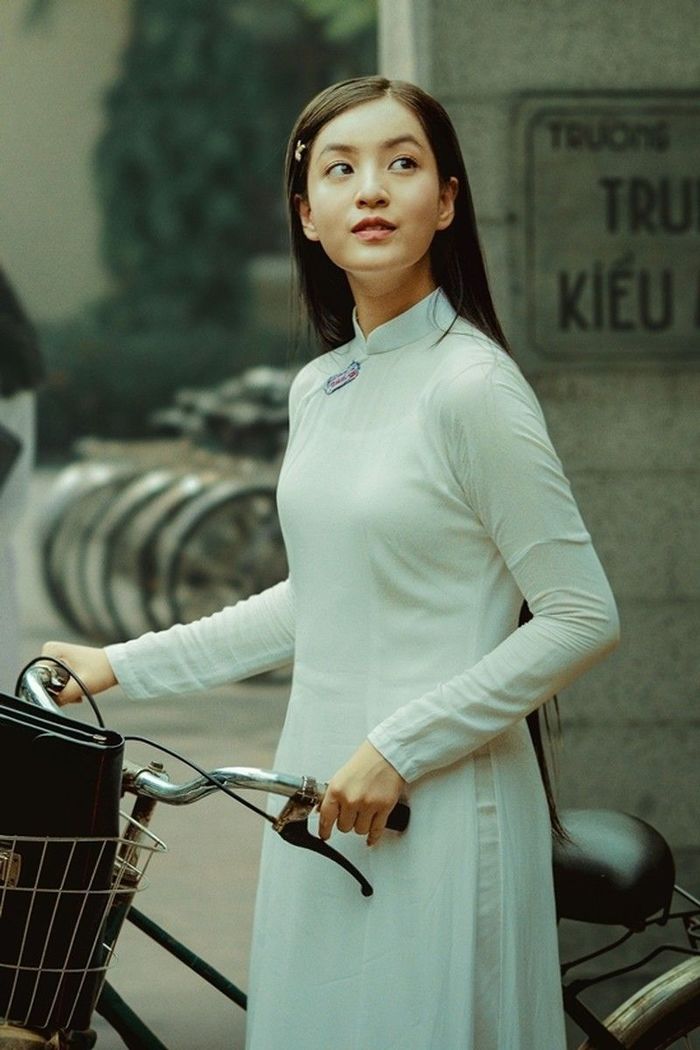 4 hotgirl Việt nổi tiếng không nhờ nhan sắc