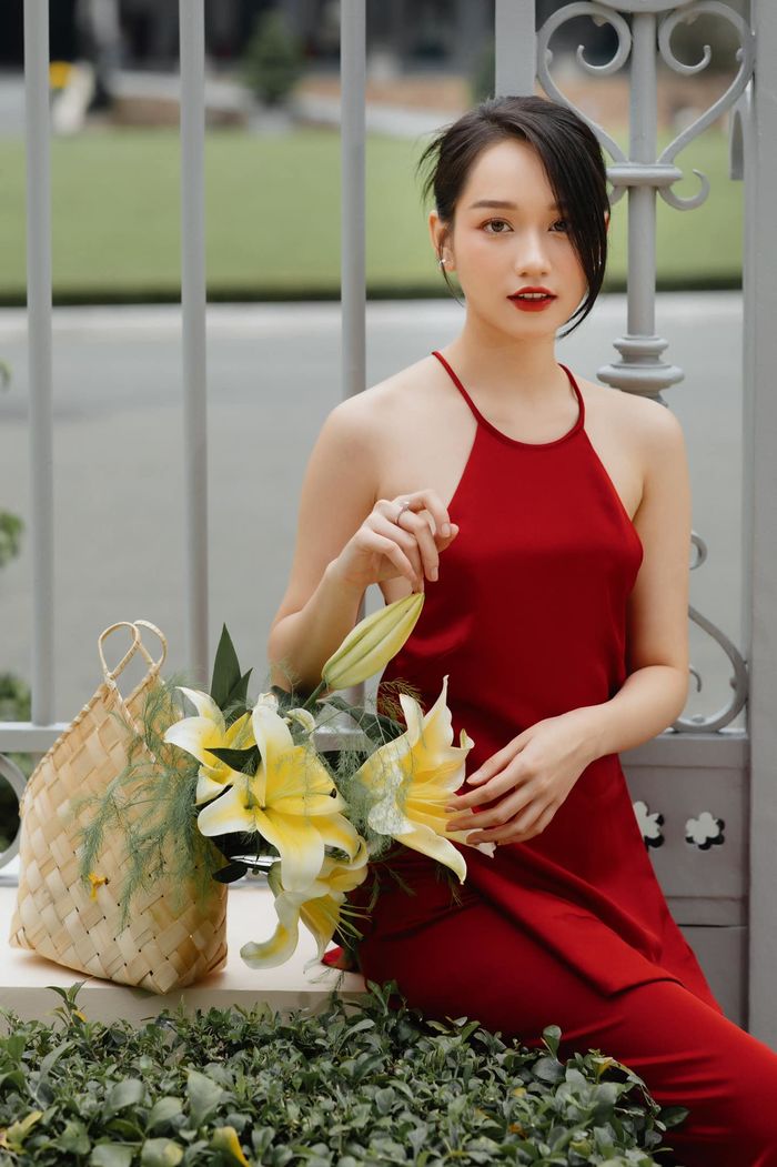 Mỹ nhân Việt khoe dáng đầu năm 2021