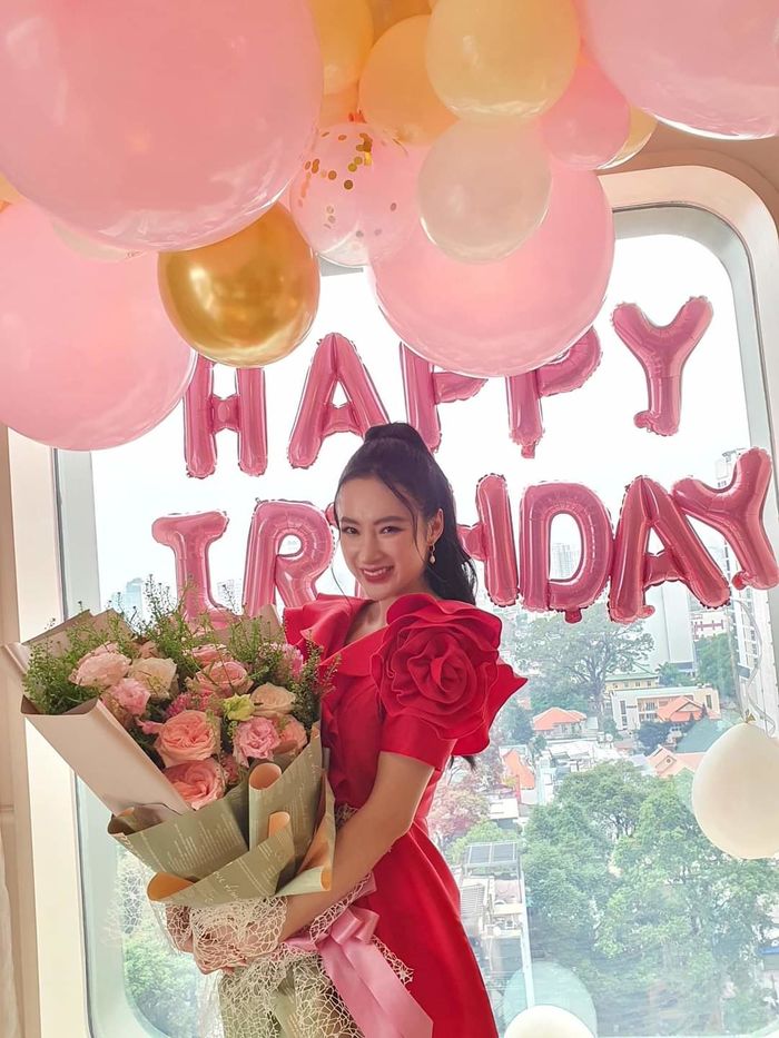 Angela Phương Trinh xinh đẹp tựa nữ thần trong loạt ảnh mừng tuổi mới