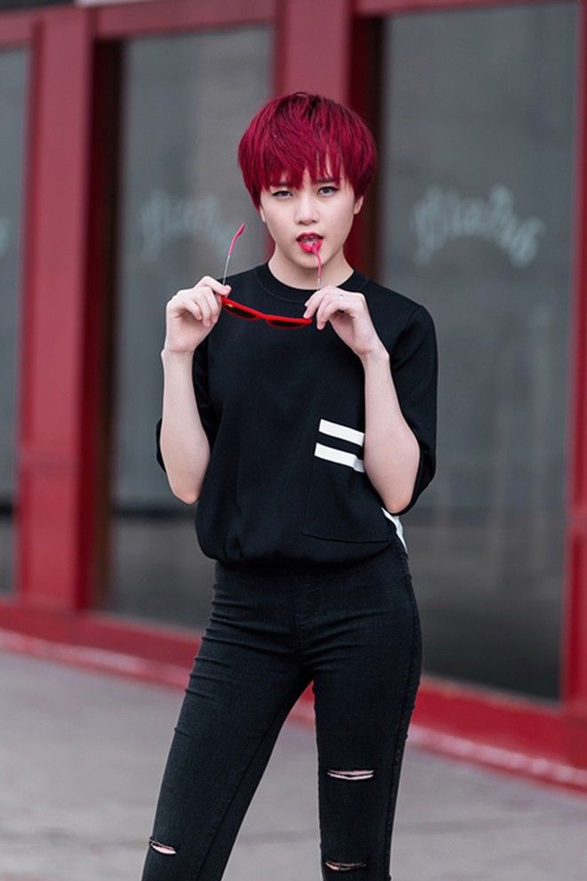 Style Thiều Bảo Trâm thay đổi 180 độ sau khi chia tay