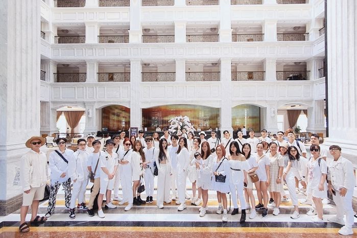 Sao Việt thưởng Tết: Hòa Minzy chi 400 triệu, Ngọc Trinh mới bất ngờ