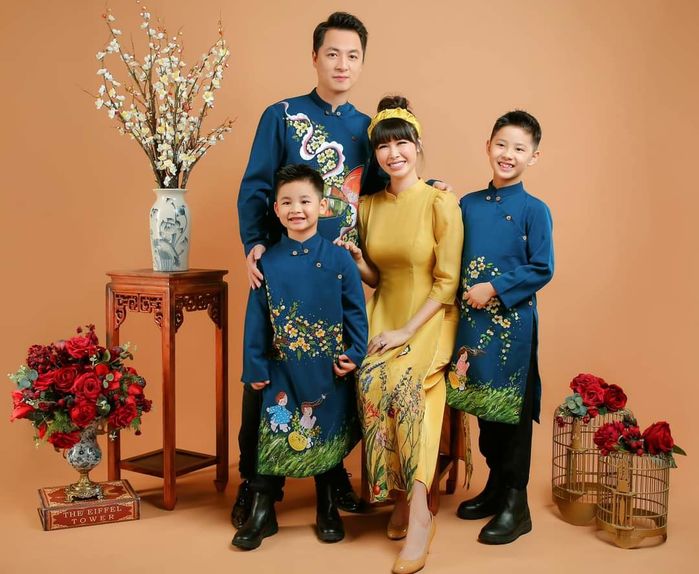 Các nhóc tỳ nhà sao Việt kiếm tiền từ nhỏ