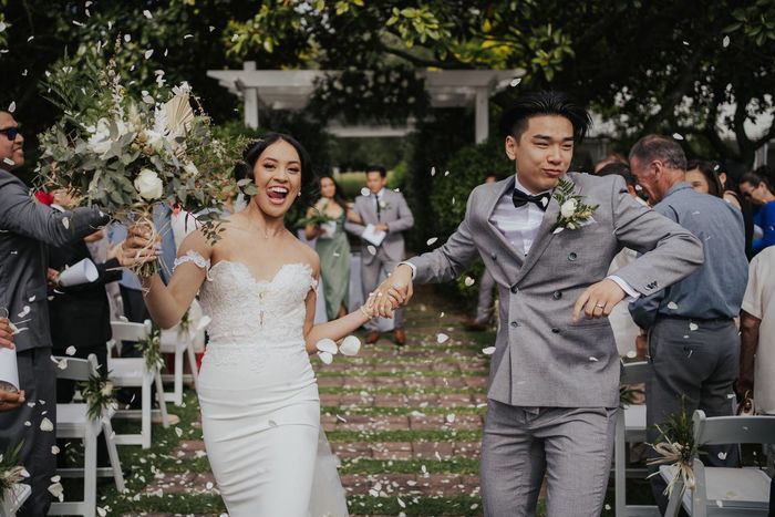 Cảm động khi biết lý do cặp vợ chồng cạo đầu trong ngày cưới