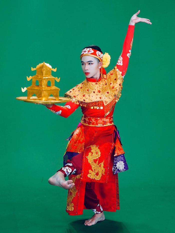 Chân dung nghệ sĩ múa Mai Trung Hiếu