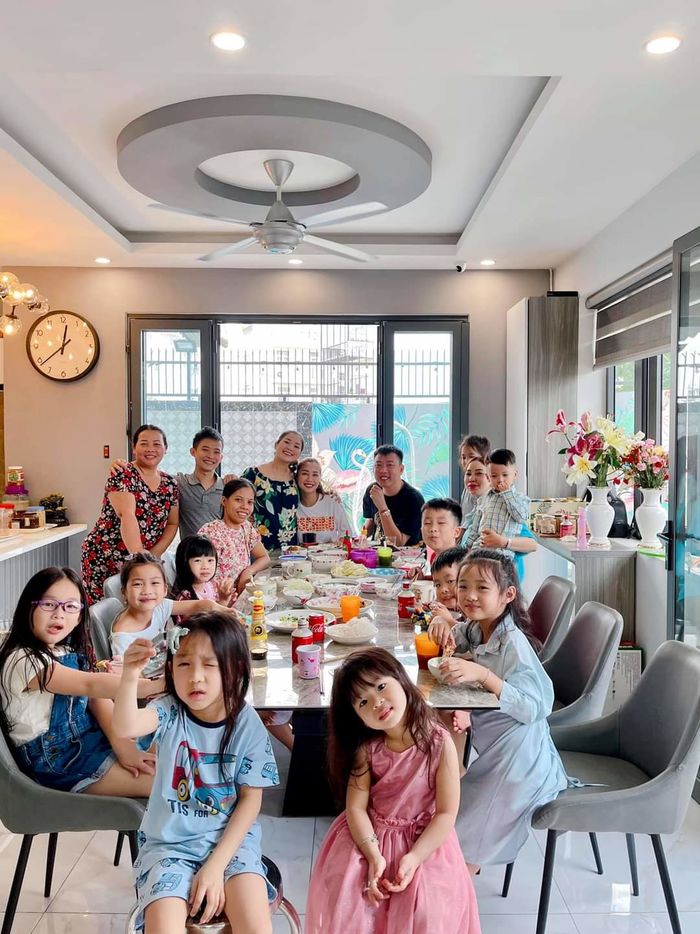 Con gái Mai Phương đón Tết 2021 cùng gia đình Ốc Thanh Vân