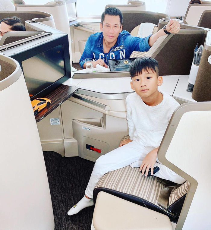 Con trai Lệ Quyên và chồng cũ: cuộc sống chuẩn rich kid