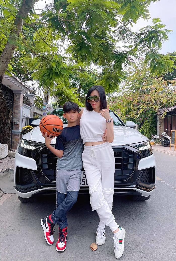 Con trai Lệ Quyên và chồng cũ: cuộc sống chuẩn rich kid