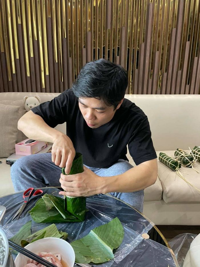 Văn Hậu, Công Phượng và dàn tuyển thủ về nhà ăn Tết