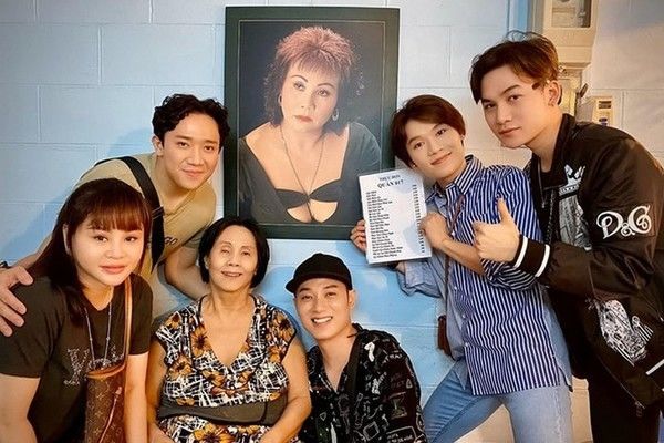 Diễn viên Hoàng Lan bị hoại tử cột sống, mù một bên mắt