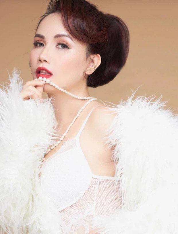 Hoàng Yến công khai nói về chuyện tuyển phi công