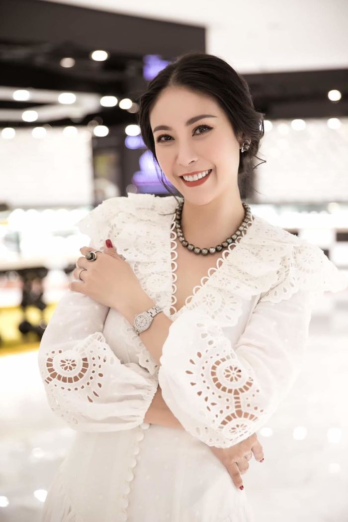 Hội bạn thân vừa đẹp vừa giàu Hà Kiều Anh - Trương Ngọc Ánh - Anh Thơ