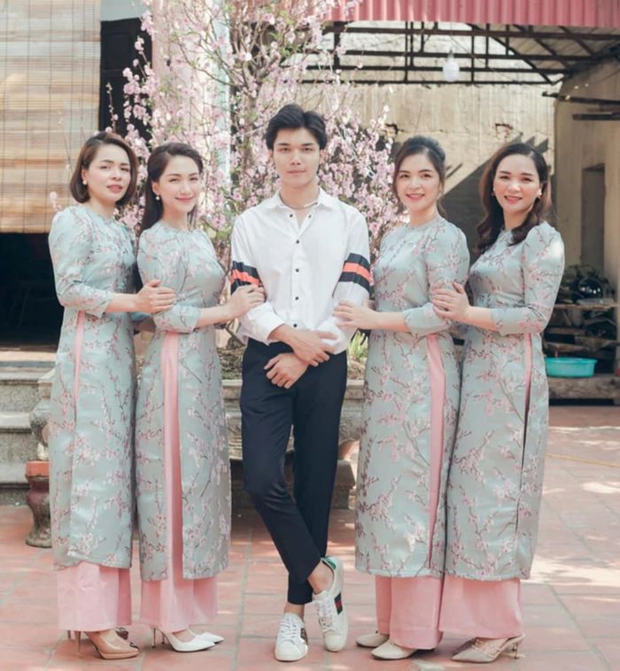 Hội em trai “cực phẩm” nhà sao Việt
