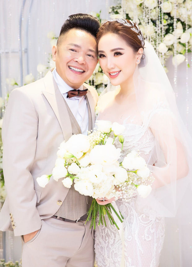 Bảo Thy mê mẩn siêu xe đi chợ giá hơn 200 triệu
