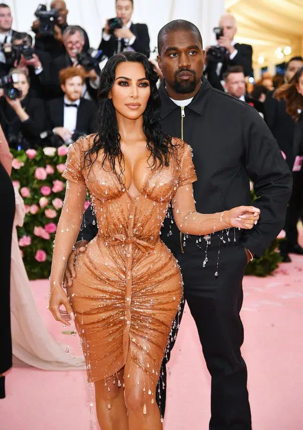  Kim Kardashian đệ đơn ly hôn Kanye West