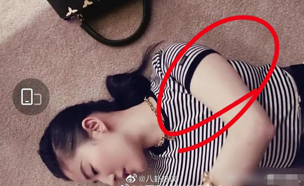 Lưu Diệc Phi như idol Kpop trên bìa tạp chí danh tiếng
