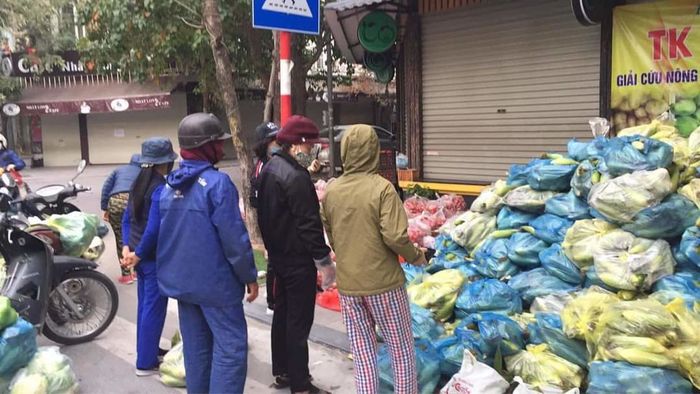 Đại Nghĩa góp 44 triệu giải cứu 25 tấn nông sản ở Hải Dương