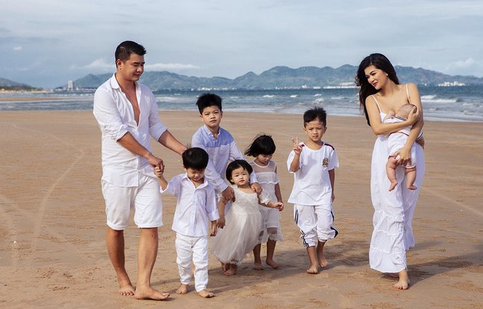 Những mỹ nhân Việt được chồng tặng quà khủng