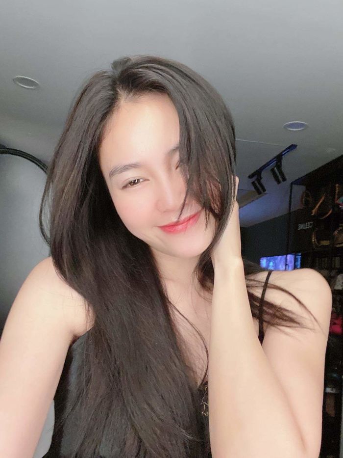 Mỹ nhân Việt sở hữu cặp chân mày đẹp tự nhiên