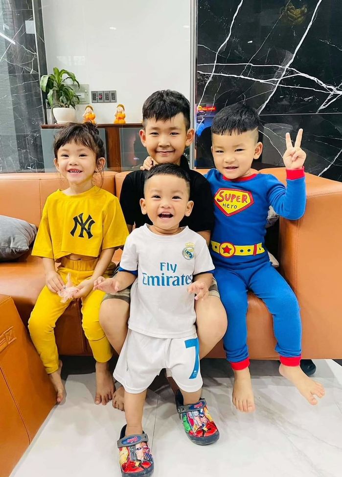 Mỹ nhân Việt vỡ kế hoạch, xuống bàn đẻ chưa lâu lại mang bầu