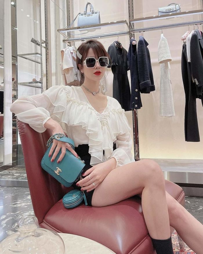 Mỹ nhân Việt vỡ kế hoạch, xuống bàn đẻ chưa lâu lại mang bầu