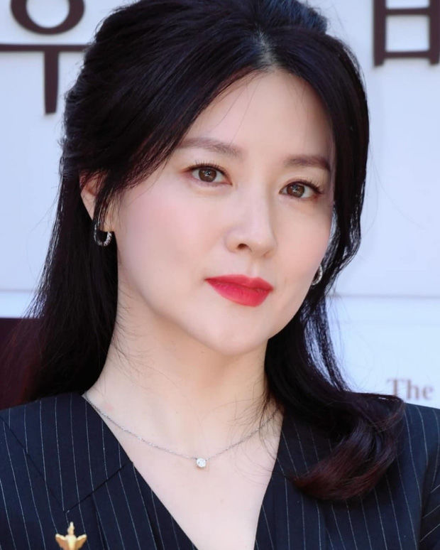 Lee Young Ae: Ảnh ngày ấy bây giờ