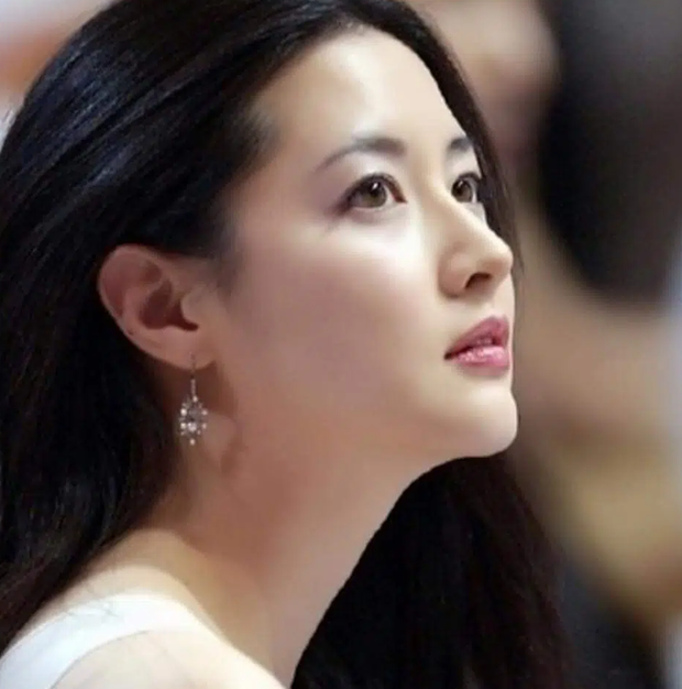 Lee Young Ae: Ảnh ngày ấy bây giờ