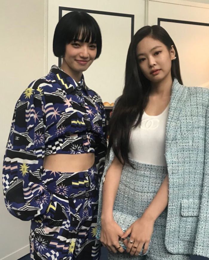 Jennie (BLACKPINK) và Nana Komatsu đọ sắc trong một khung ảnh