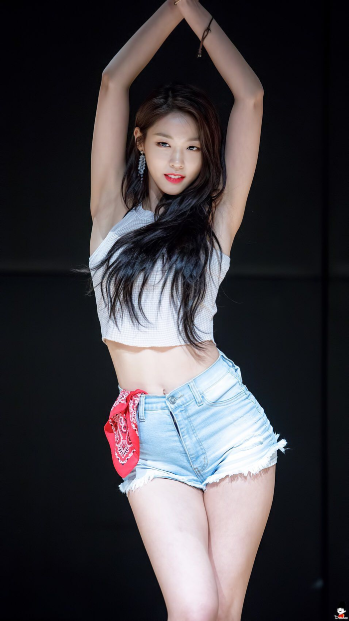 Seolhuyn (AOA): “Nữ idol có thân hình đẹp nhất Hàn Quốc”