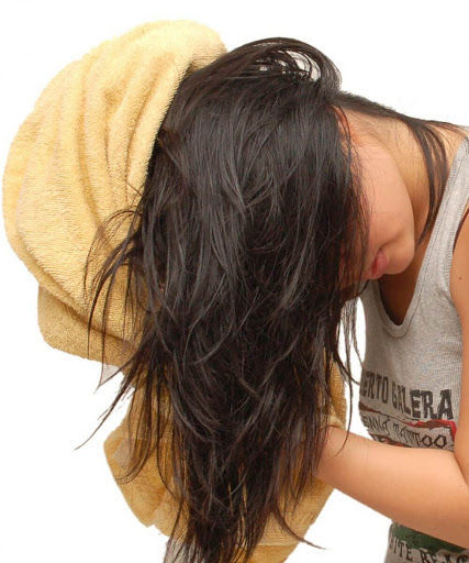 Học bí kíp gội đầu từ nhân viên salon để tóc luôn thơm mượt, chắc khỏe