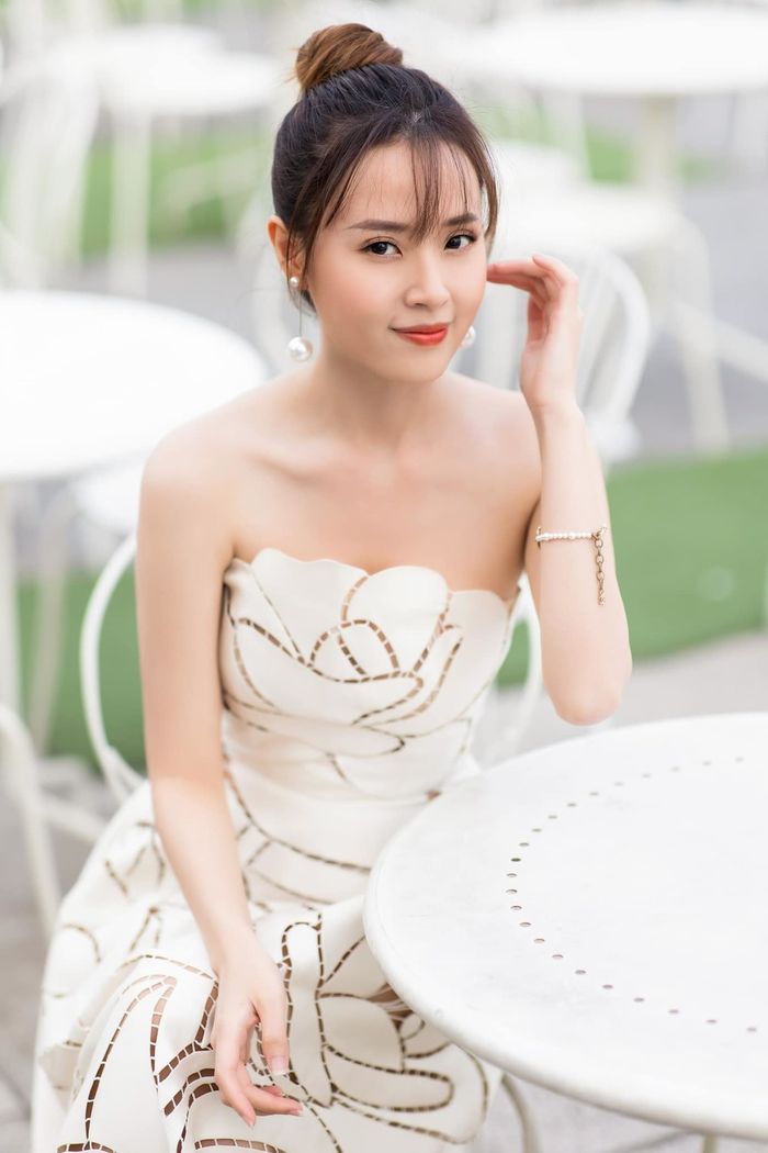 Sao Việt thưởng Tết: Hòa Minzy chi 400 triệu, Ngọc Trinh mới bất ngờ
