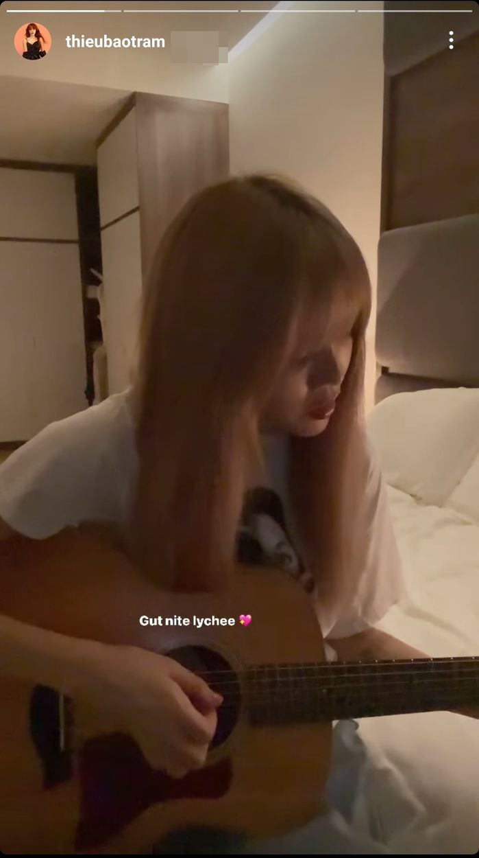 Thiều Bảo Trâm hát live Một Mình Có Buồn Không