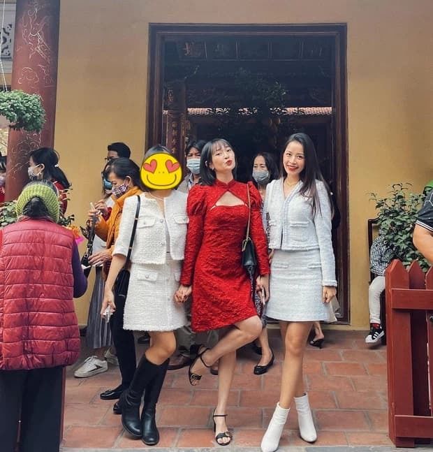 Thời trang lễ chùa đầu năm 2021 của mỹ nhân Việt