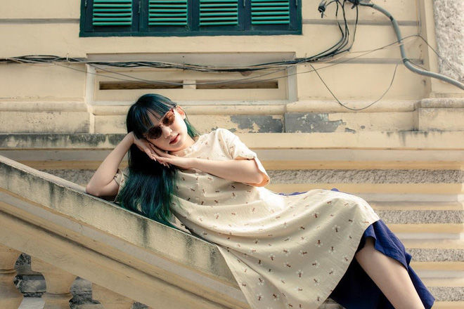 Trang Lou cùng dàn gái xinh rủ nhau “bật mood” dịu dàng với áo dài