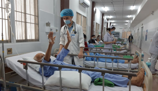 Cụ ông bị đột quỵ vì nửa đêm dậy đi vệ sinh