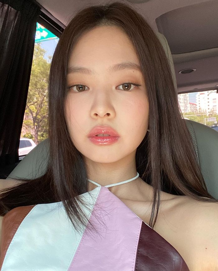 Cách tạo lớp makeup đẹp như Jennie Black Pink