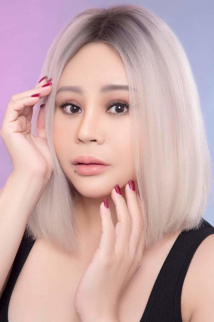 Lê Giang bị soi ảnh thực tế - sống ảo khác xa