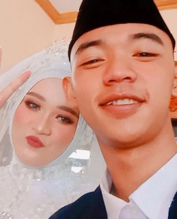 Anh em sinh đôi cưới chị em sinh đôi
