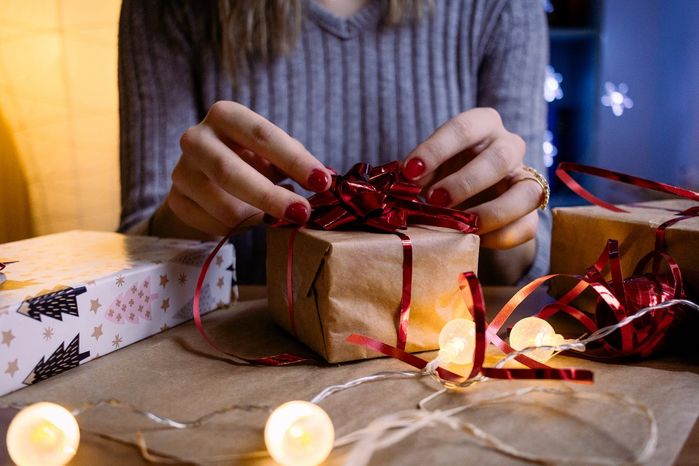 Bạn trai tặng toàn đồ “qua tay” người cũ thì chia tay hay yêu tiếp?