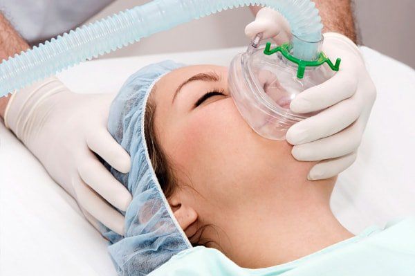 BS cảnh báo: Cứ sốt, mệt mỏi đã vội truyền dịch là thói quen nguy hiểm
