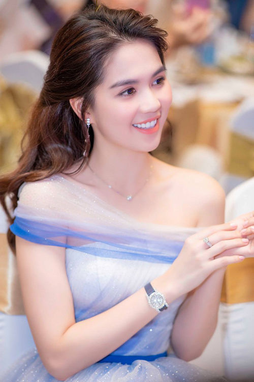 BST đồng hồ hiệu của Ngọc Trinh