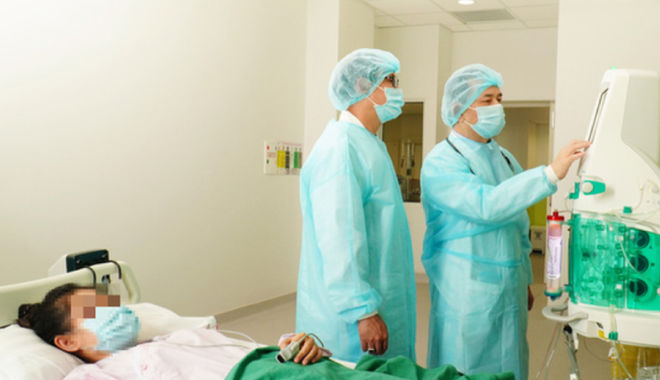 Người phụ nữ 39 tuổi uống 200 viên thuốc vì buồn