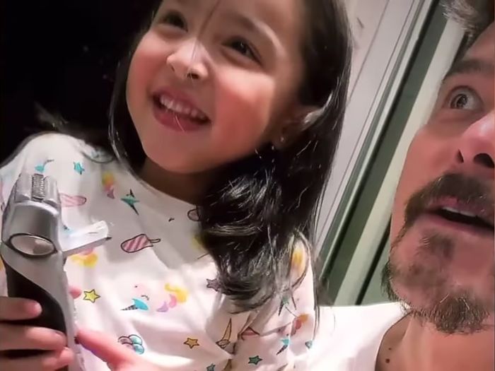 Con gái 5 tuổi nhà Marian Rivera trổ tài cạo râu giúp bố