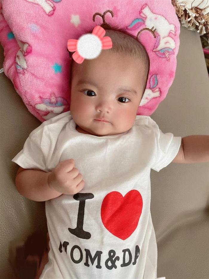 Con gái sinh non của Mạc Văn Khoa sau hơn 3 tháng