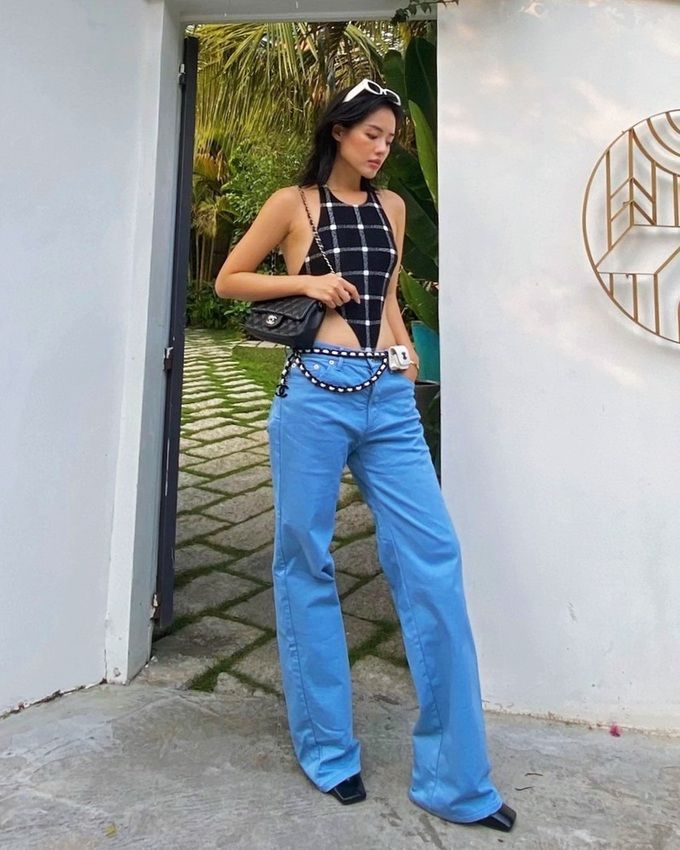 Style sao Việt tuần qua: Ngọc Trinh quyến rũ mà năng động