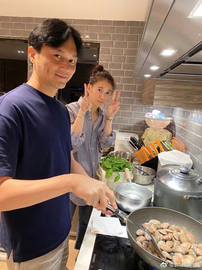 Đặng Siêu và những ông chồng nổi tiếng “đội vợ lên đầu” của Cbiz