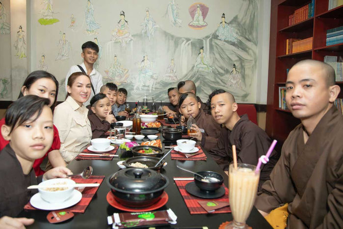 Sao Việt nhận nuôi nhiều con